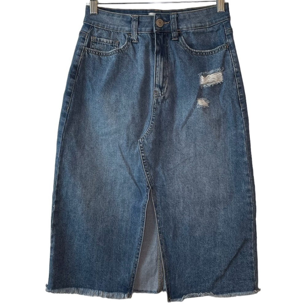 So Long Blue Denim Skirt Stretch Frayed  Bottom Hem Light Distressing Size 5/27W